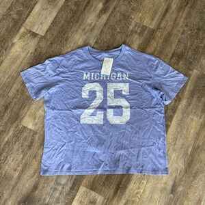 NWT! Michigan Wolverines College T-Shirt - Lilac Purple